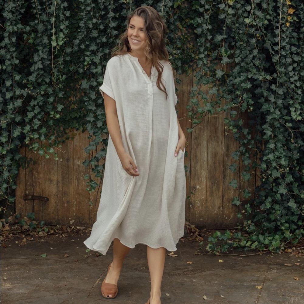 Neuflora park side dress in cream